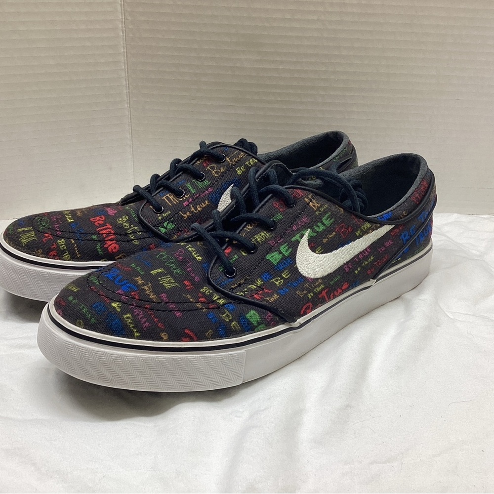 Nike SB Stefan Janoski Canvas “Be True” Multicolor Print Skate Shoes Men’s Sz 9